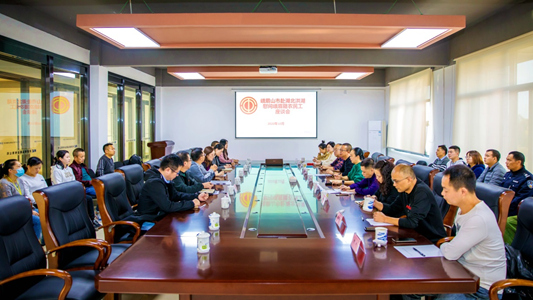 慰问洪湖威弘峨眉籍务工人员1